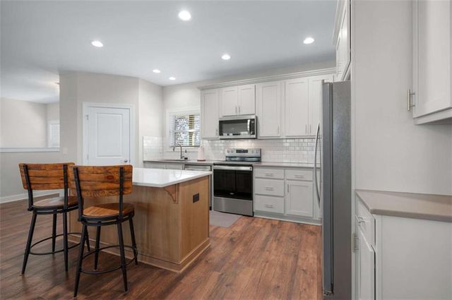 218 Oak Wood Lane, Ellijay, GA 30540