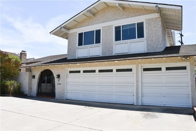 522 E Collins, Orange, CA 92867
