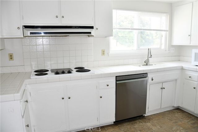 522 E Collins, Orange, CA 92867