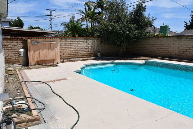522 E Collins, Orange, CA 92867
