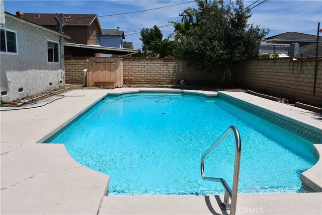 522 E Collins, Orange, CA 92867
