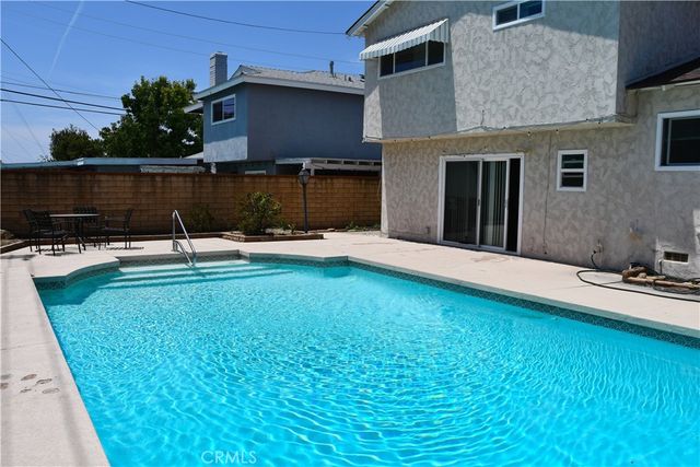 522 E Collins, Orange, CA 92867