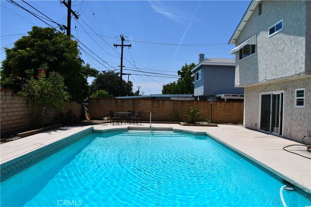522 E Collins, Orange, CA 92867