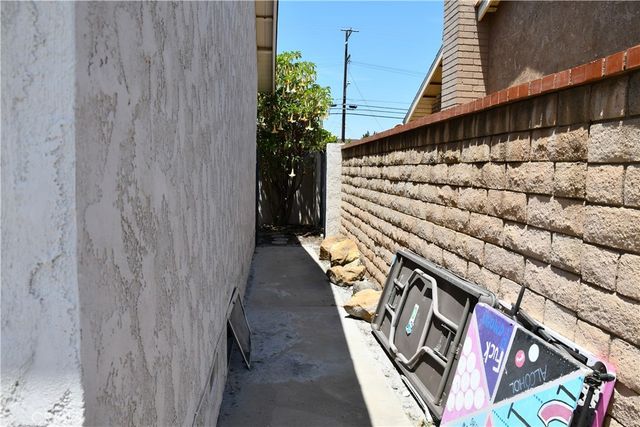522 E Collins, Orange, CA 92867