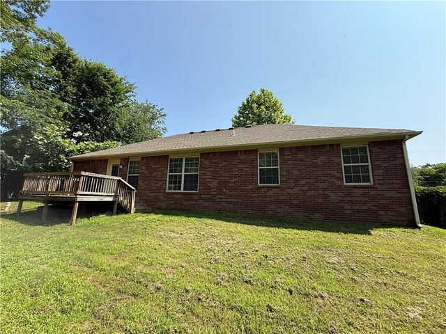 9 Hillswick Drive, Bella Vista, AR 72715