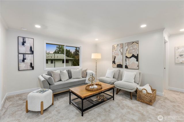 15212 Cascadian Way, Lynnwood, WA 98087