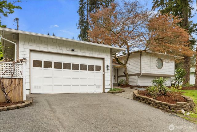 15212 Cascadian Way, Lynnwood, WA 98087