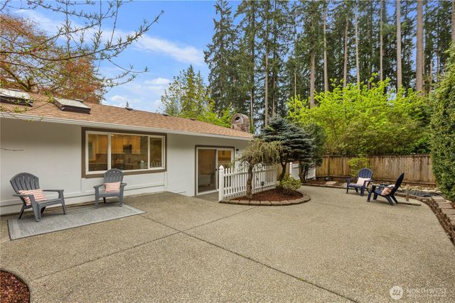 15212 Cascadian Way, Lynnwood, WA 98087
