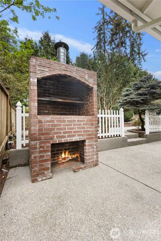 15212 Cascadian Way, Lynnwood, WA 98087