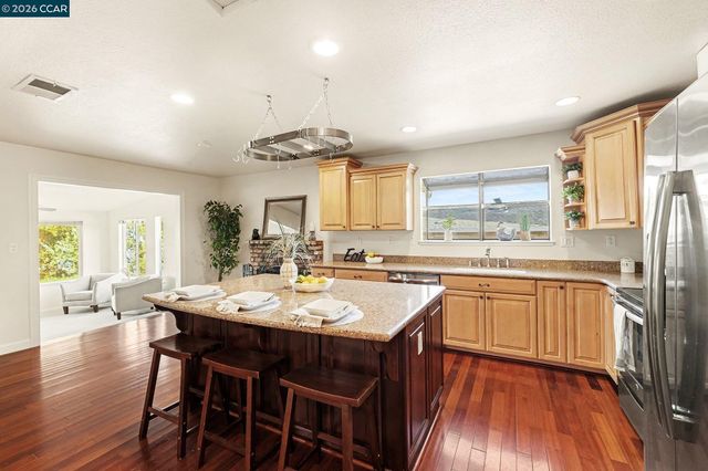 837 Marie Ave, Martinez, CA 94553