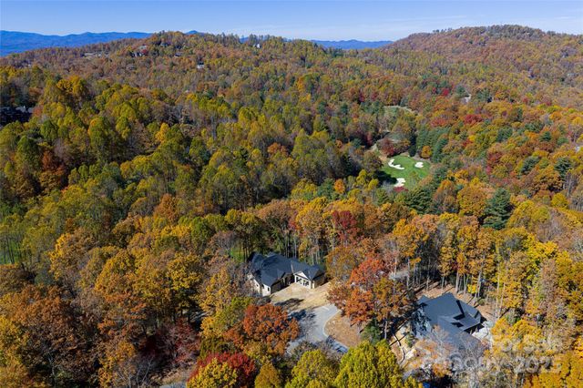 99 Little Cherokee Ridge, Hendersonville, NC 28739