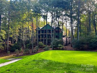 99 Little Cherokee Ridge, Hendersonville, NC 28739