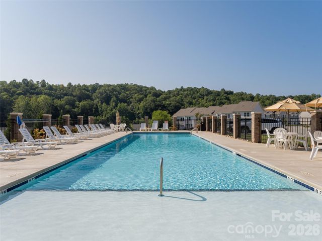 907 Newport Court, Asheville, NC 28806