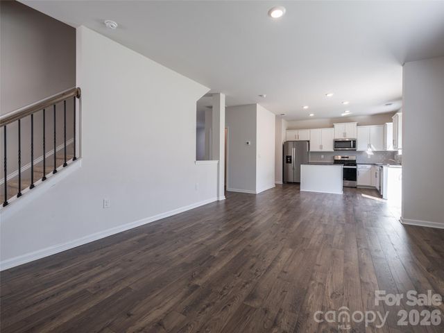 907 Newport Court, Asheville, NC 28806