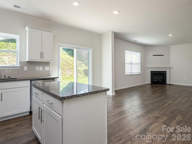 907 Newport Court, Asheville, NC 28806