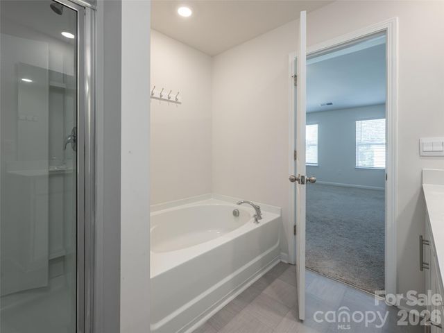 907 Newport Court, Asheville, NC 28806