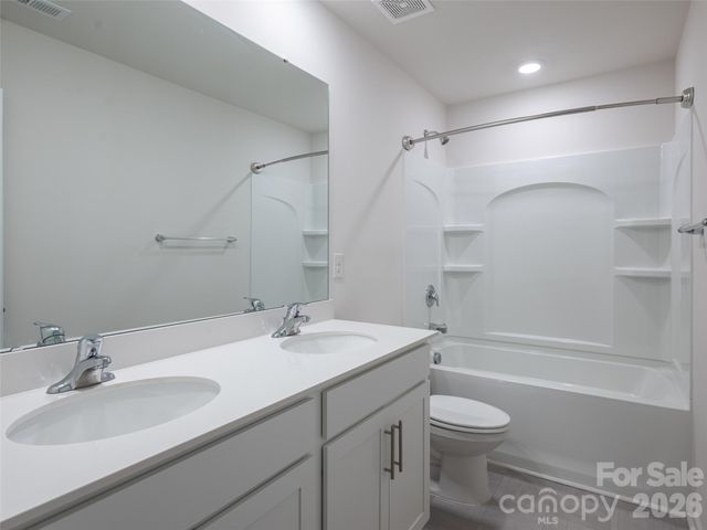 907 Newport Court, Asheville, NC 28806