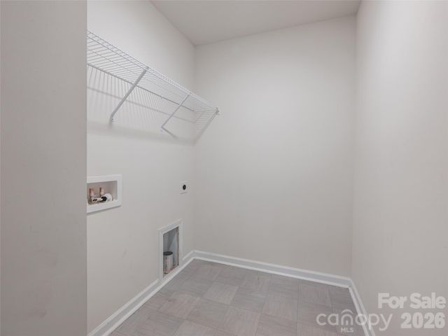 907 Newport Court, Asheville, NC 28806