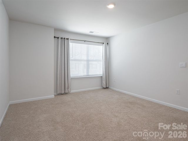 907 Newport Court, Asheville, NC 28806