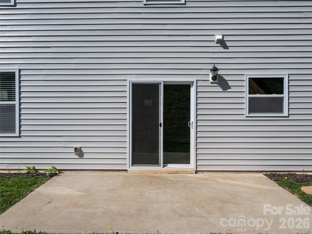 907 Newport Court, Asheville, NC 28806