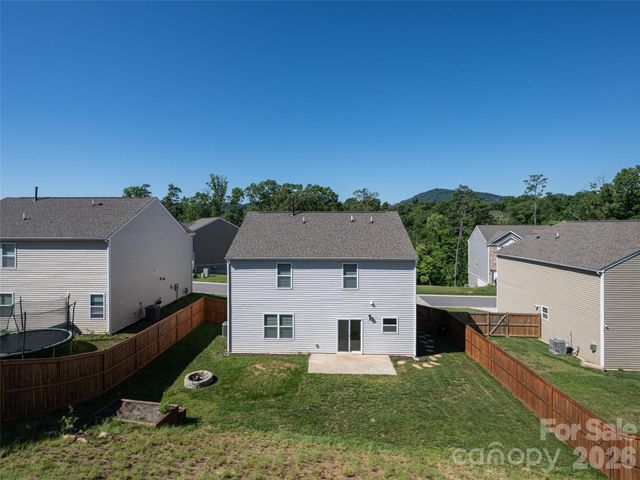 907 Newport Court, Asheville, NC 28806