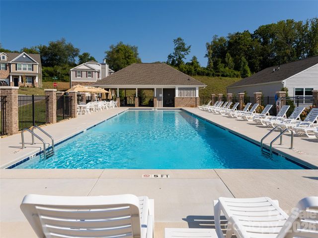 907 Newport Court, Asheville, NC 28806