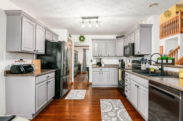 163 Fox Glen Drive W, Pickerington, OH 43147