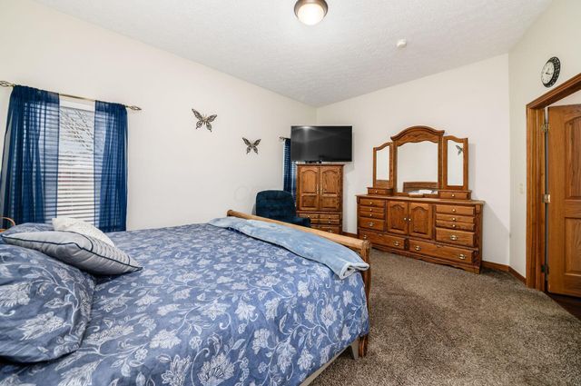 163 Fox Glen Drive W, Pickerington, OH 43147