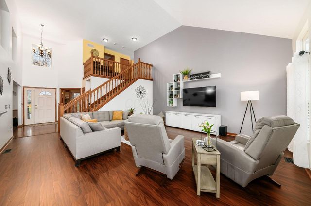 163 Fox Glen Drive W, Pickerington, OH 43147