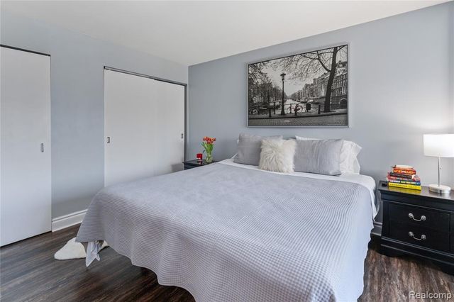 1001 W Jefferson Avenue 2H, Detroit, MI 48226