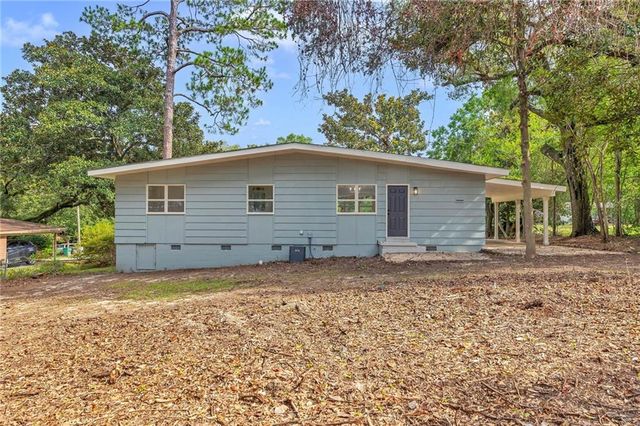 4108 Chambord Lane, Mobile, AL 36618