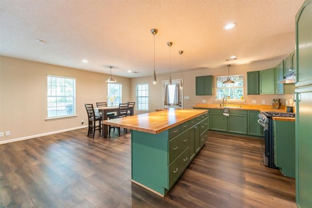 537 Mohawk Bend, Conroe, TX 77316