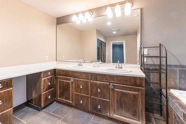 537 Mohawk Bend, Conroe, TX 77316