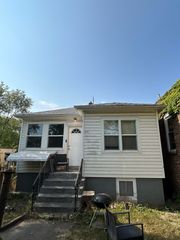 815 W 25th Avenue, Gary, IN 46407