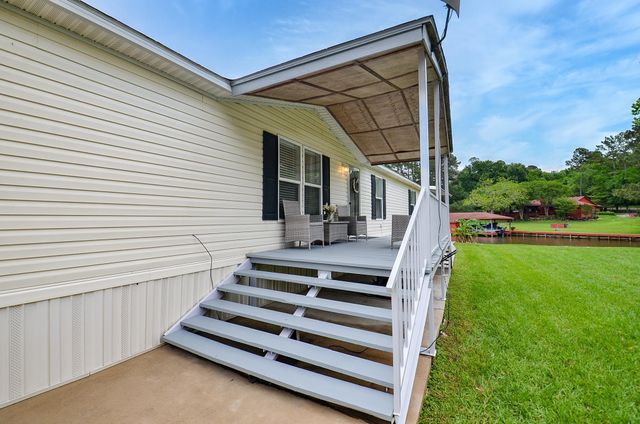 14186 Shadow Bay Drive, Willis, TX 77318