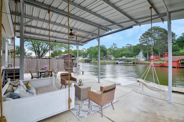 14186 Shadow Bay Drive, Willis, TX 77318