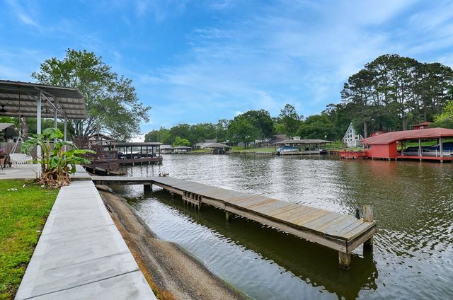 14186 Shadow Bay Drive, Willis, TX 77318