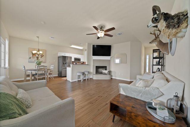 2725 Ensenada Lane, Fort Worth, TX 76108