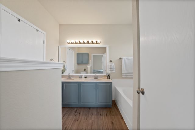 2725 Ensenada Lane, Fort Worth, TX 76108