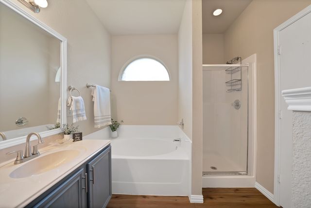 2725 Ensenada Lane, Fort Worth, TX 76108