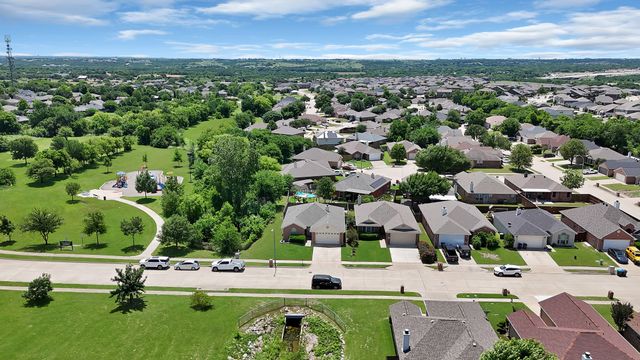 2725 Ensenada Lane, Fort Worth, TX 76108
