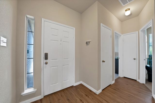 2725 Ensenada Lane, Fort Worth, TX 76108