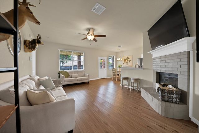 2725 Ensenada Lane, Fort Worth, TX 76108