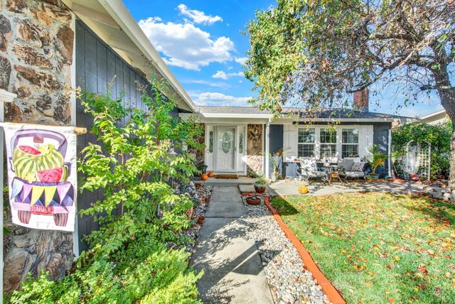 706 Blue Ridge Ln, Vacaville, CA 95688