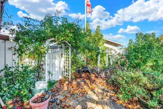 706 Blue Ridge Ln, Vacaville, CA 95688