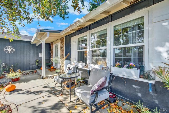 706 Blue Ridge Ln, Vacaville, CA 95688