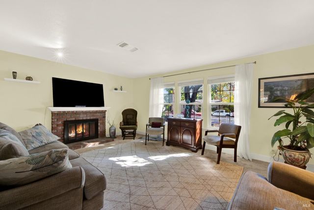 706 Blue Ridge Ln, Vacaville, CA 95688