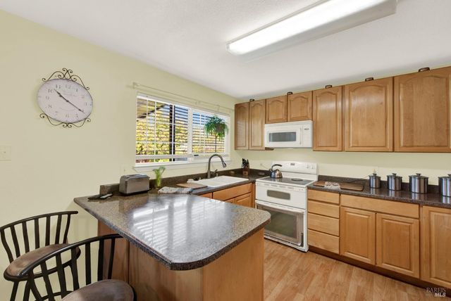 706 Blue Ridge Ln, Vacaville, CA 95688