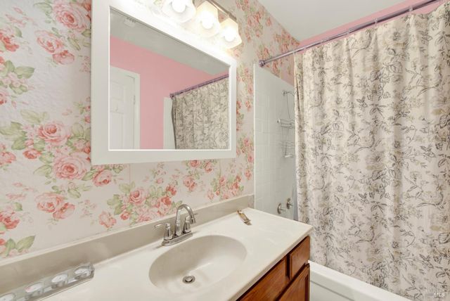 706 Blue Ridge Ln, Vacaville, CA 95688