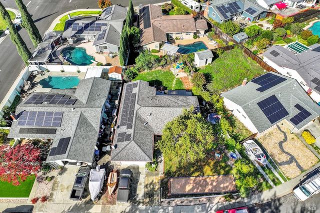 706 Blue Ridge Ln, Vacaville, CA 95688